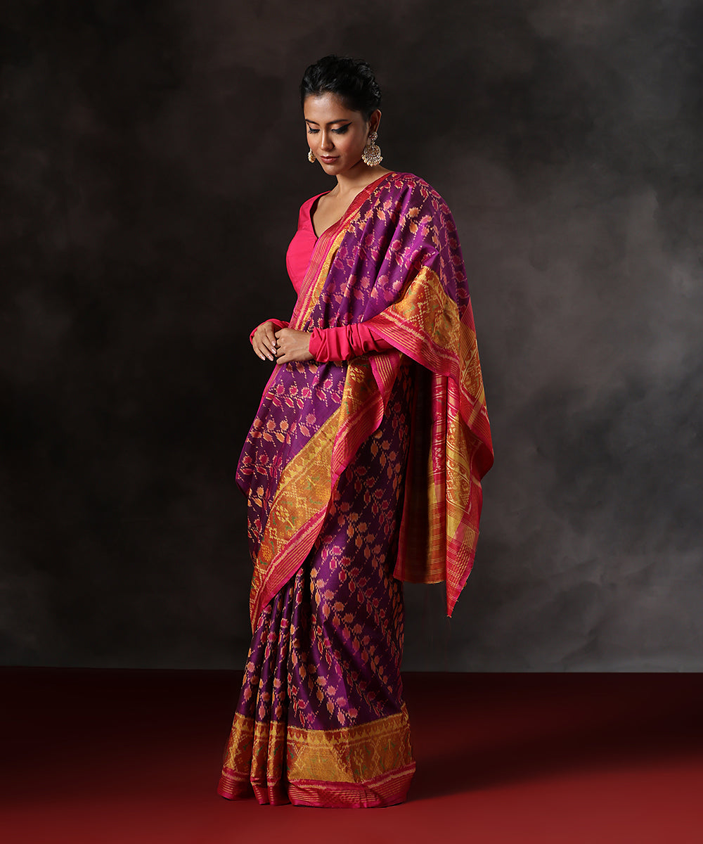 Magenta_Violet_Double_Shade_Handloom_Pure_Mulberry_Silk_Single_Ikat_Patola_Saree_With_Tissue_Border_WeaverStory_02