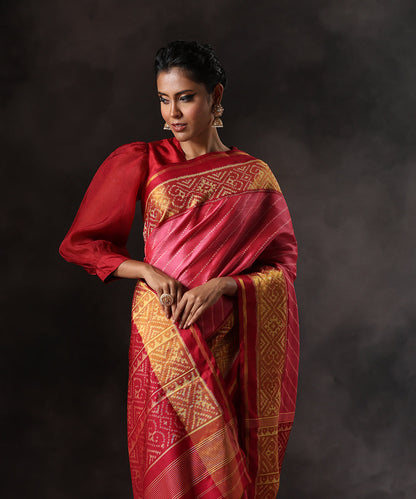 Magenta_And_Pink_Handloom_Pure_Mulberry_Silk_Single_Ikat_Patola_Saree_With_Red_Tissue_Border_WeaverStory_01