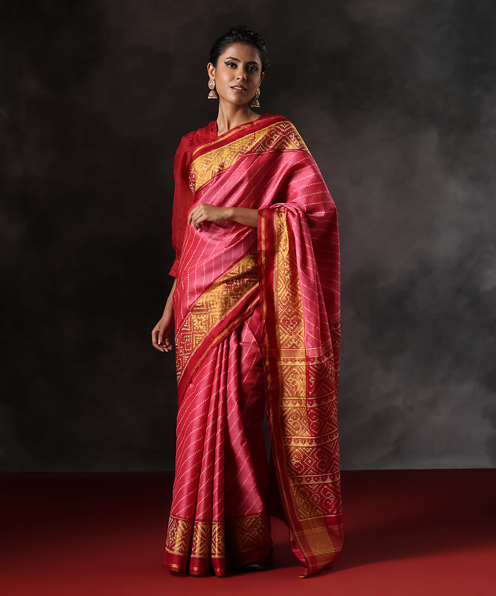 Magenta_And_Pink_Handloom_Pure_Mulberry_Silk_Single_Ikat_Patola_Saree_With_Red_Tissue_Border_WeaverStory_02