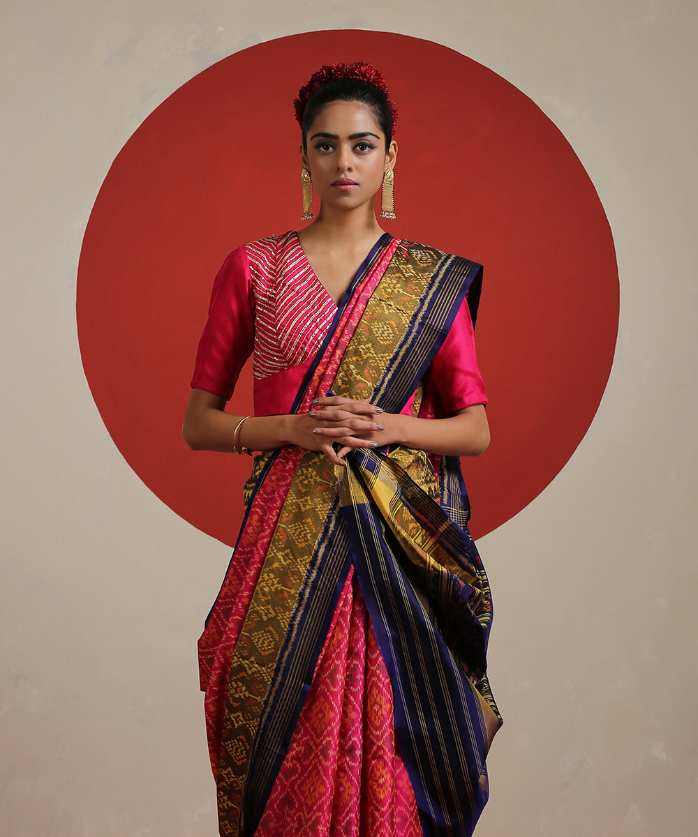 Magenta_Handloom_Pure_Mulberry_Silk_Ikat_Patola_Saree_With_Navy_Blue_Tissue_Border_WeaverStory_01