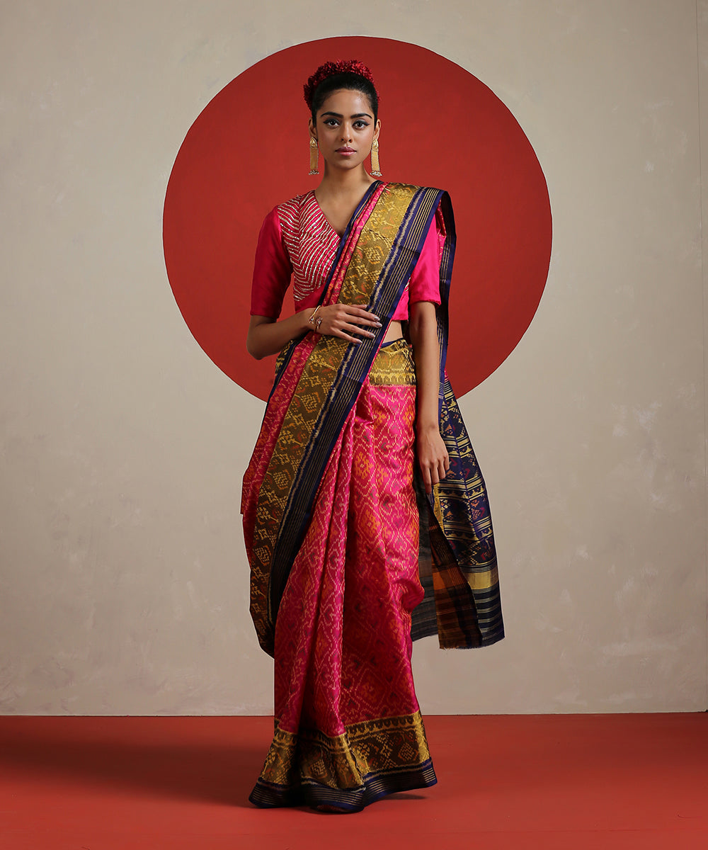 Magenta_Handloom_Pure_Mulberry_Silk_Ikat_Patola_Saree_With_Navy_Blue_Tissue_Border_WeaverStory_02