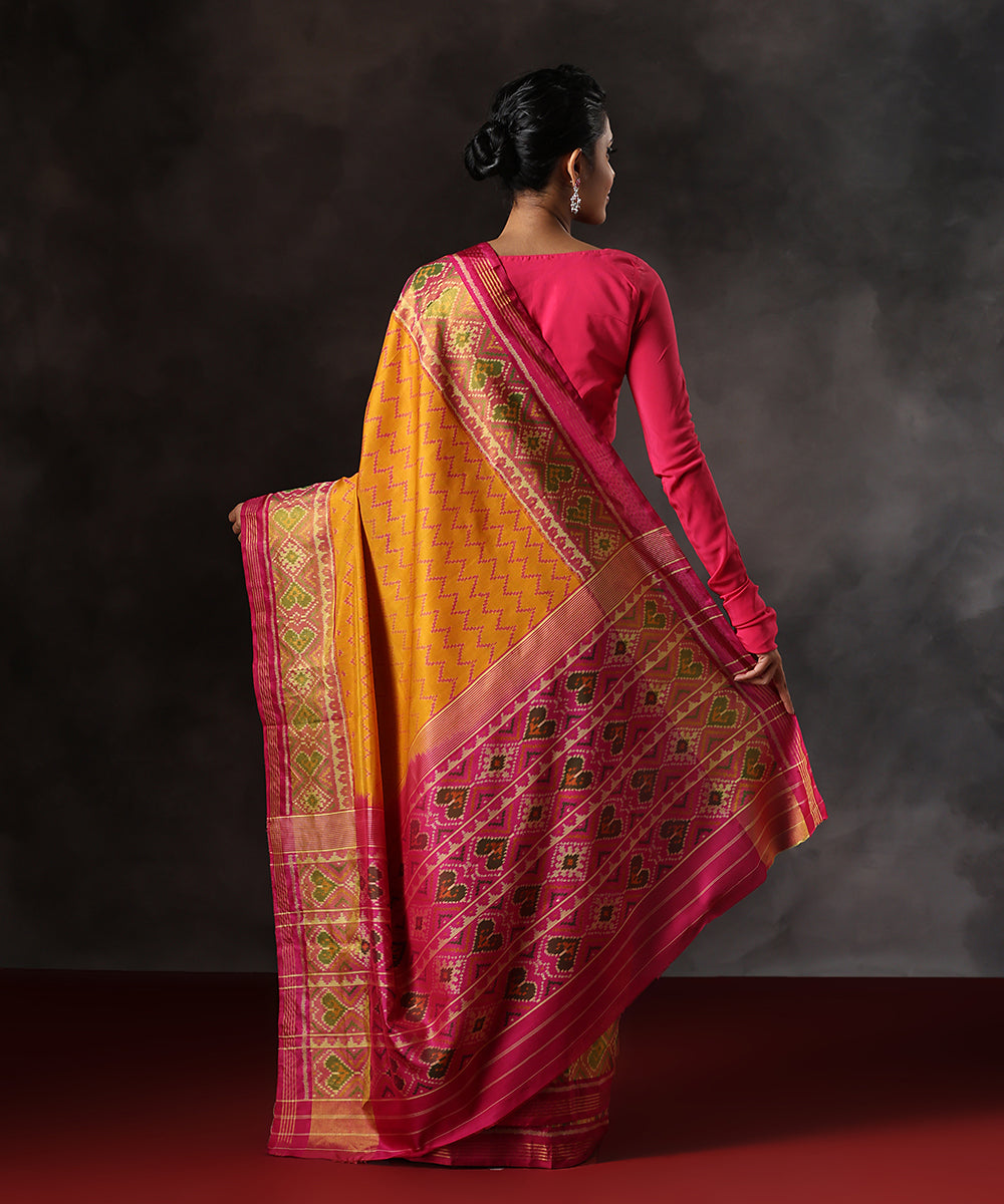 Handloom_Mustard_Pure_Mulberry_Silk_Single_Ikat_Patola_Saree_With_Hot_Pink_Tissue_Border_WeaverStory_03