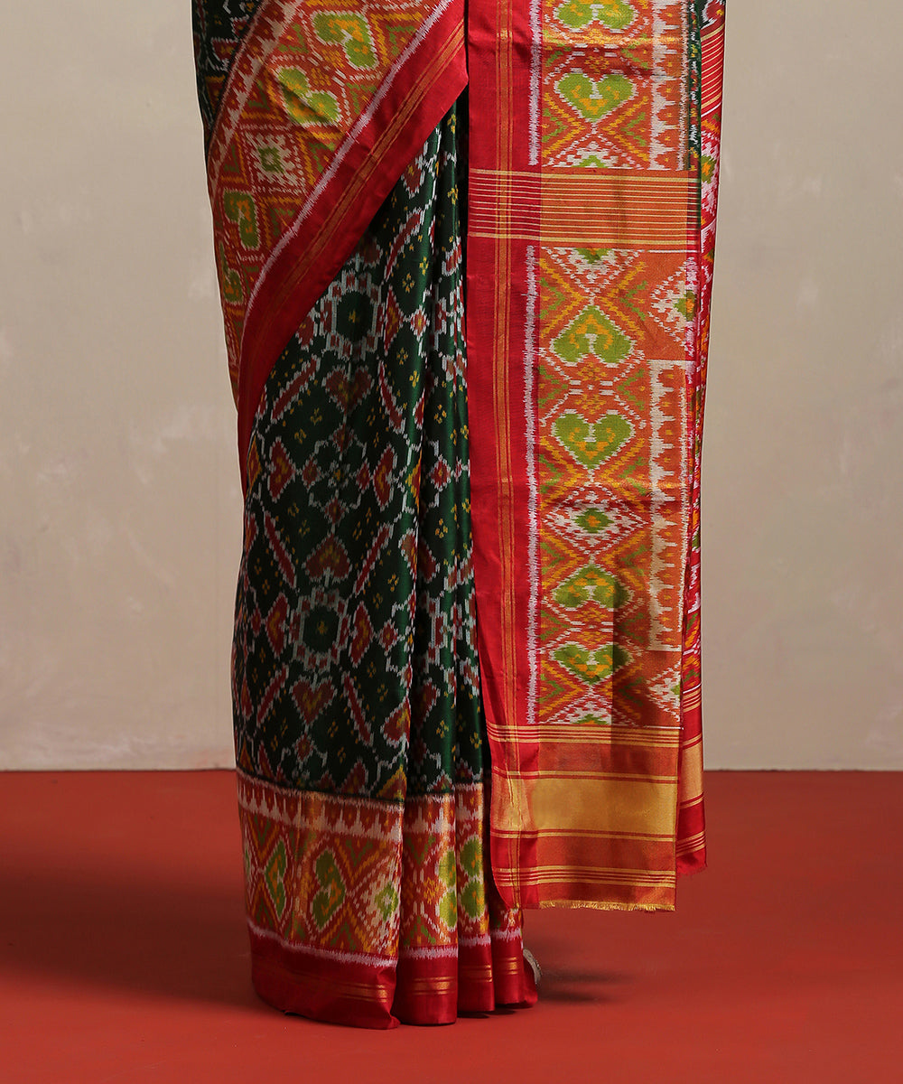 Green_Handloom_Pure_Mulberry_Silk_Patola_With_Red_Tissue_Border_Saree_WeaverStory_04