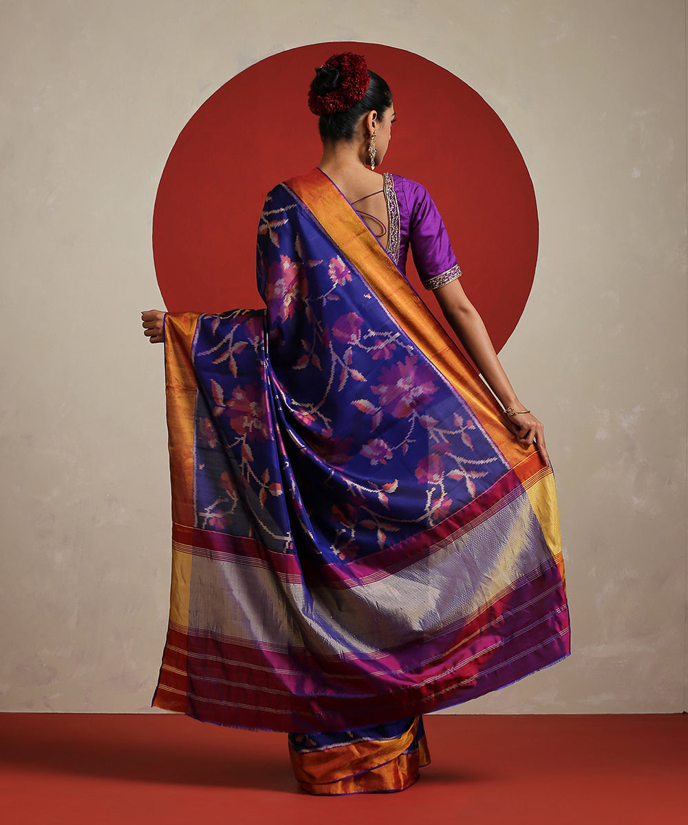 Handloom_Ink_Blue_Double_Shade_Pure_Mulberry_Ikat_Patola_With_Tissue_Border_Saree_WeaverStory_03