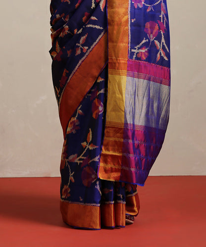 Handloom_Ink_Blue_Double_Shade_Pure_Mulberry_Ikat_Patola_With_Tissue_Border_Saree_WeaverStory_04