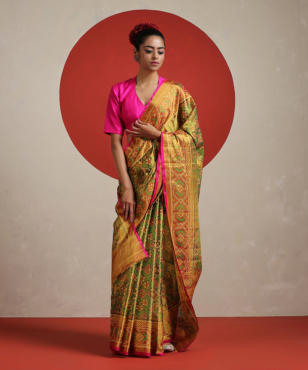 Mustard_Green_Handloom_Double_Shade_Tissue_Silk_Patola_Saree_WeaverStory_02