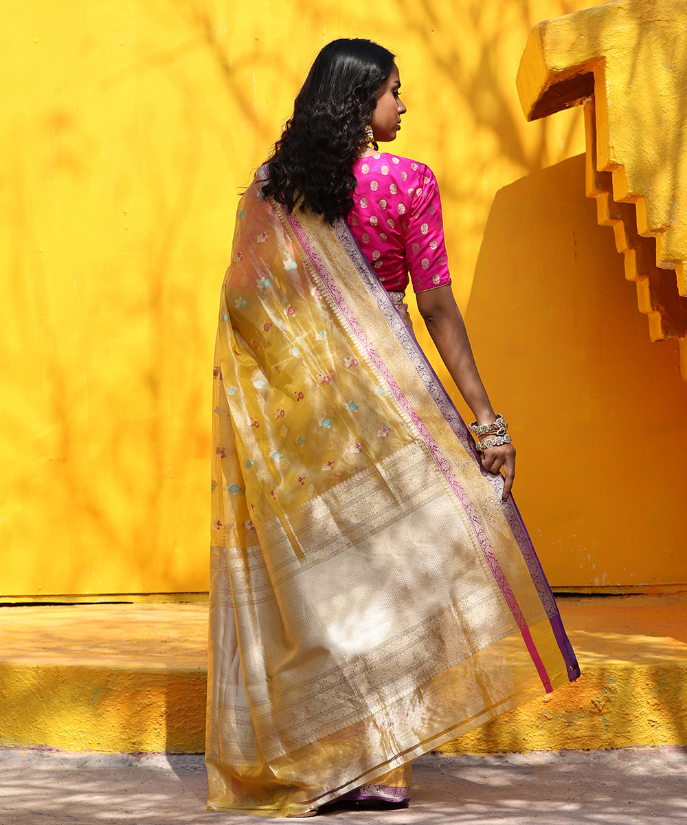 Yellow_Handloom_Pure_Kora_Tissue_Banarasi_Saree_With_Zari_Border_WeaverStory_03