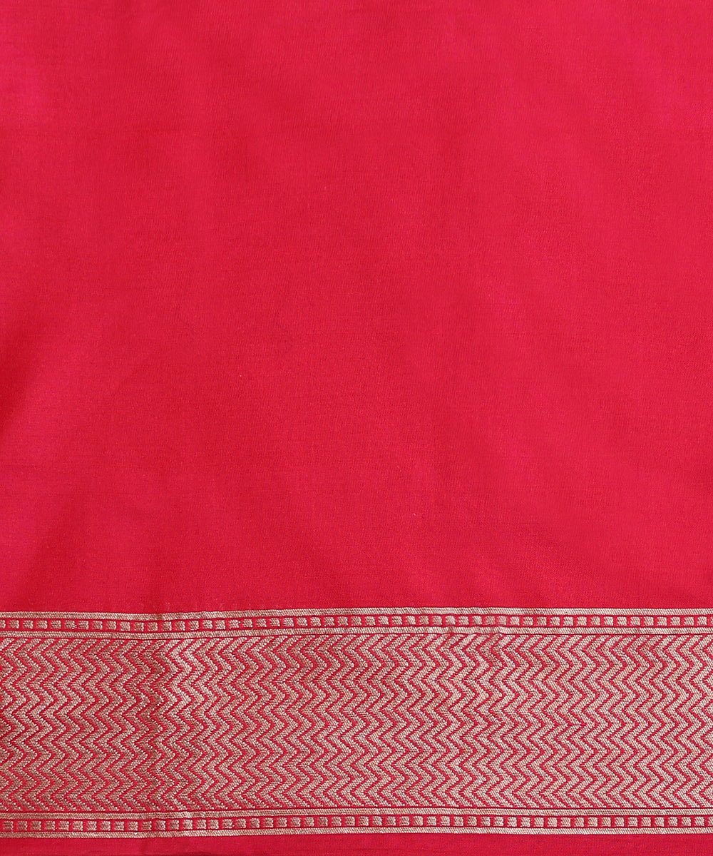 Handloom_Rani_Pink_And_Gold_Pure_Katan_Silk_Kimkhab_Banarasi_Saree_WeaverStory_05