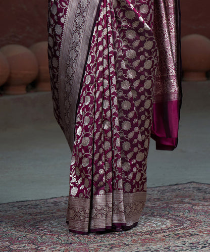 Wine_Handloom_Pure_Katan_Silk_Banarasi_Saree_With_Gold_Zari_WeaverStory_04