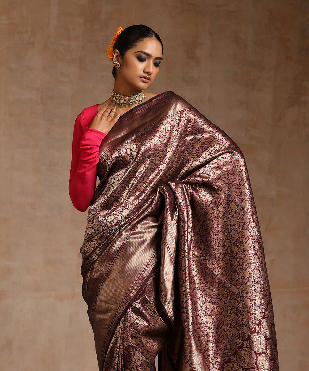 Handloom_Chocolate_Brown_Pure_Katan_Silk_Kimkhab_Banarasi_Saree_With_Antique_Gold_Zari_WeaverStory_01