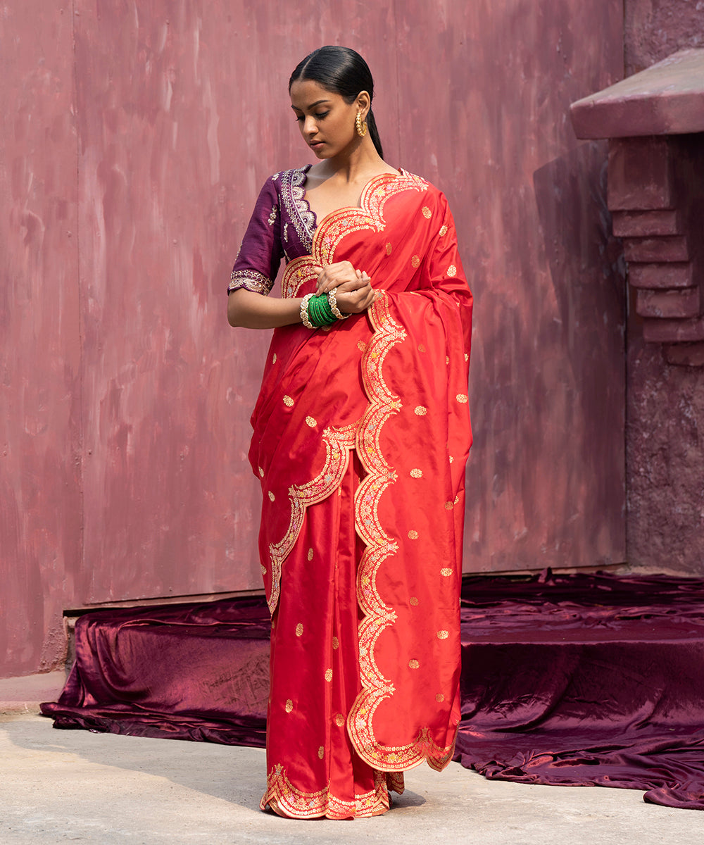 Handloom_Red_Pure_Katan_Silk_Banarasi_Saree_With_Meenakari_And_Scalloped_Border_WeaverStory_02