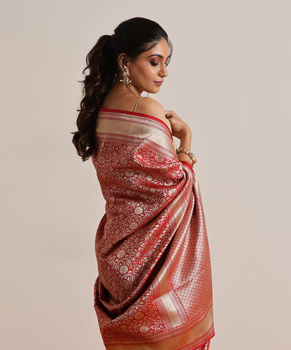 Red_Handloom_Pure_Katan_Silk_Kimkhab_Banarasi_Saree_With_All_Over_Floral_Jaal_WeaverStory_01