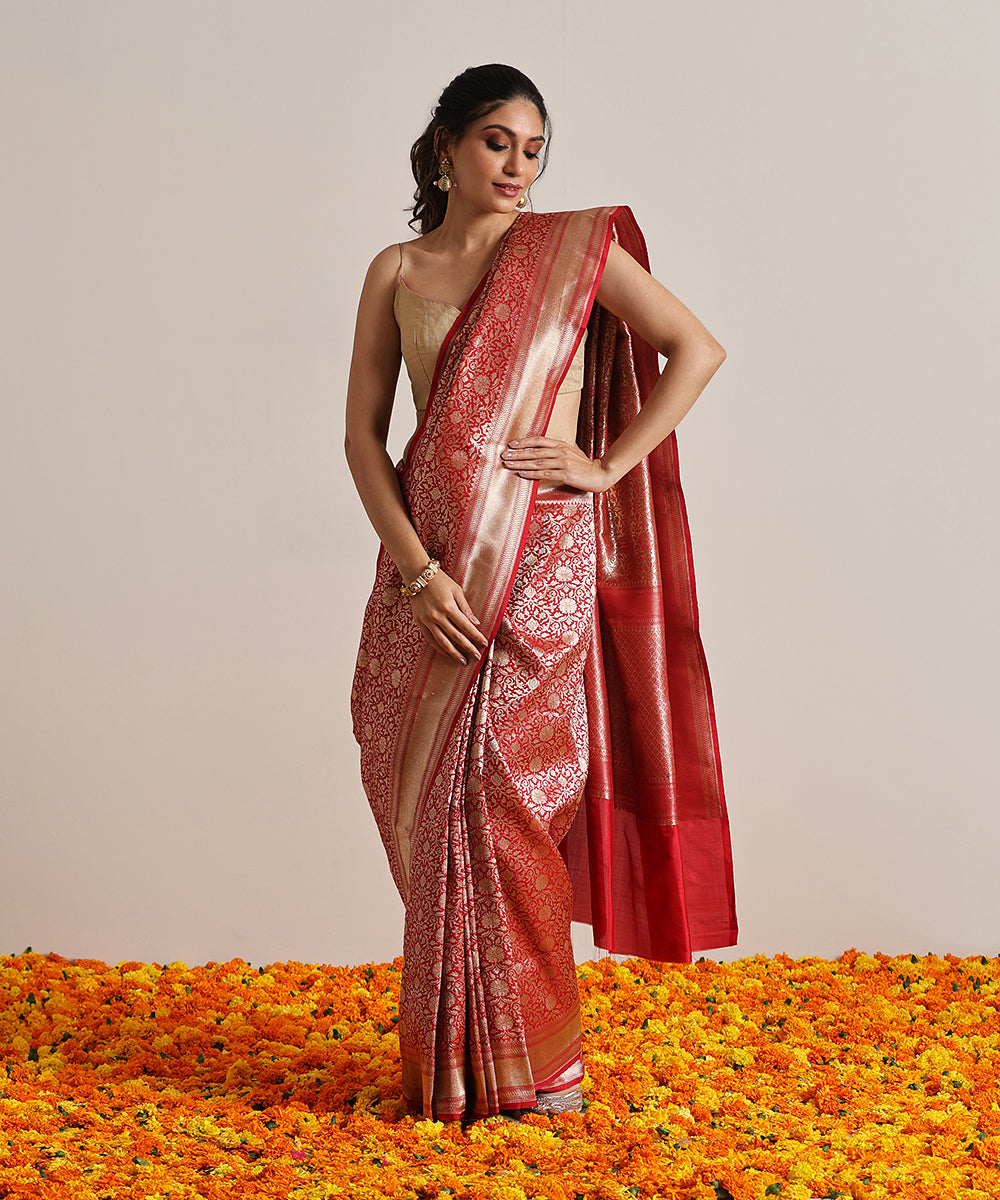 Red_Handloom_Pure_Katan_Silk_Kimkhab_Banarasi_Saree_With_All_Over_Floral_Jaal_WeaverStory_02