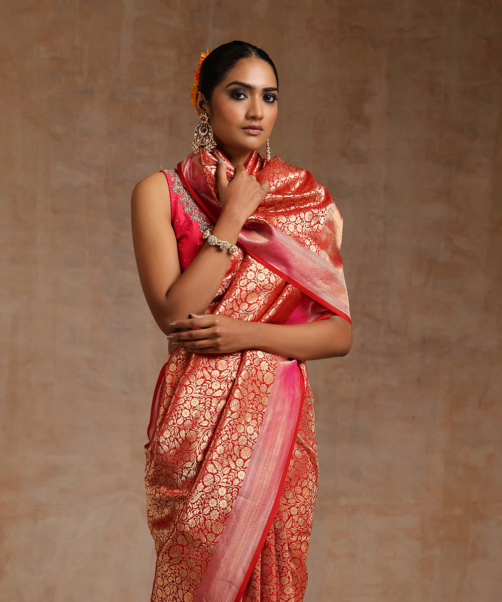 Red_And_Gold_Handloom_Pure_Katan_Silk_Kimkhab_Banarasi_Saree_With_Orange_Meenakari_WeaverStory_01