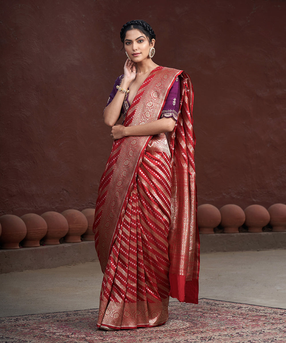 Red_Handloom_Pure_Katan_Silk_Banarasi_Saree_With_Diagonal_Bel_WeaverStory_02