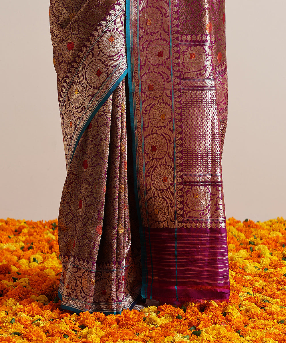 Handloom_Purple_Antique_Zari_Kimkhab_Banarasi_Saree_With_Lotus_Flower_Motifs_WeaverStory_04