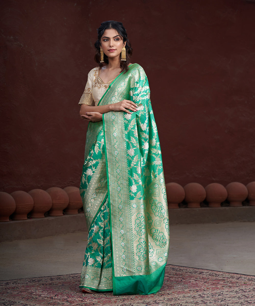 Fresh_Green_Handloom_Pure_Katan_Silk_Banarasi_Saree_With_Floral_Jaal_WeaverStory_02