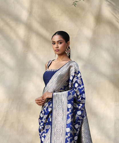 Dark_Blue_Handloom_Pure_Katan_Silk_Banarasi_Saree_With_Hibiscus_Flower_Jaal_WeaverStory_01