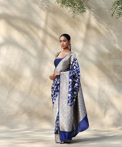 Dark_Blue_Handloom_Pure_Katan_Silk_Banarasi_Saree_With_Hibiscus_Flower_Jaal_WeaverStory_02