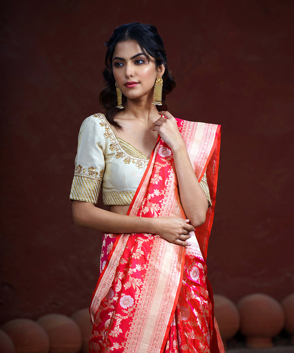 Pink_And_Orange_Dual_Tone_handloom_Pure_Katan_Silk_Banarasi_Saree_WeaverStory_01