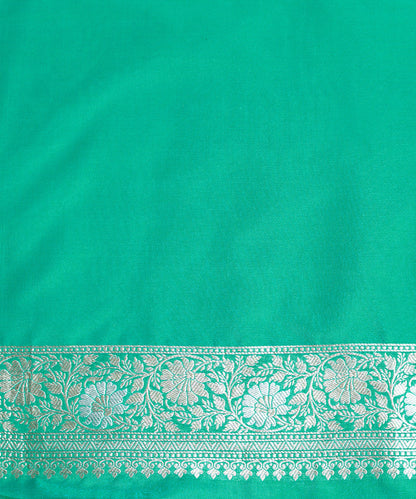 Turquoise_Handloom_Blue_Pure_Katan_Silk_Banarasi_Saree_With_Zari_Jaal_WeaverStory_05