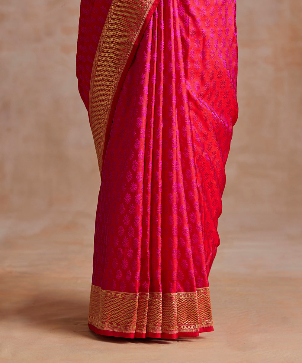 Pink_Handloom_Pure_Satin_Silk_Tanchoi_Banarasi_Saree_With_Gold_Zari_Border_WeaverStory_04