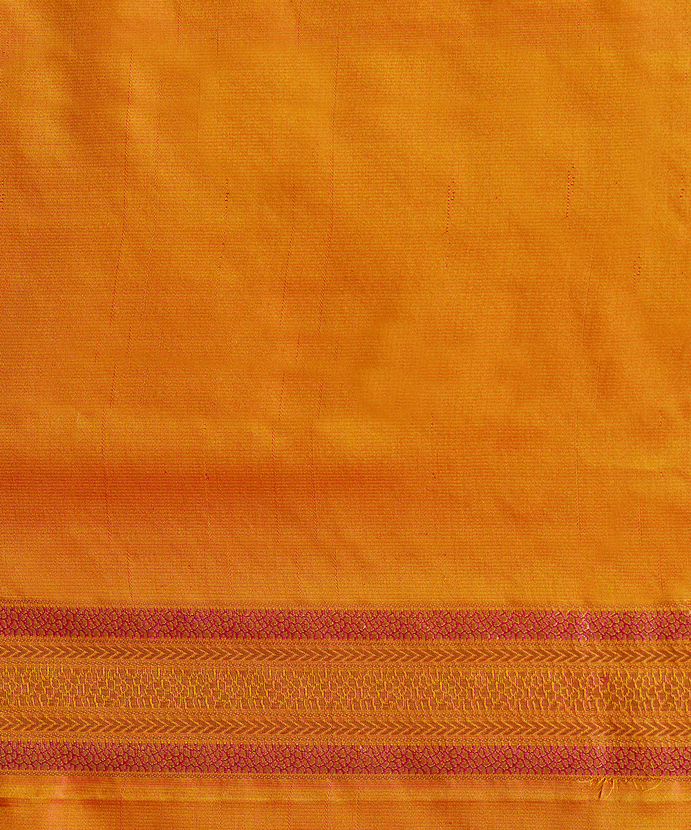 Orange_And_Pink_Pure_Satin_Silk_Tanchoi_Banarasi_Saree_With_Gold_Zari_Border_WeaverStory_05
