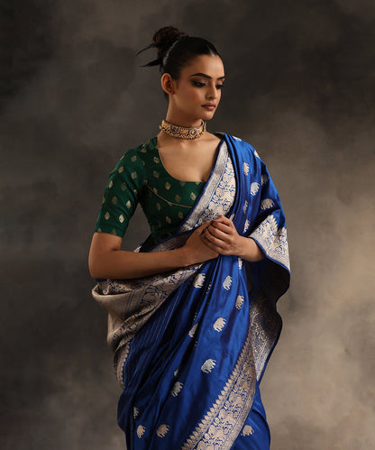 Handloom_Cobalt_Blue_Pure_Katan_Silk_Shikargah_Banarasi_Saree_With_Booti_WeaverStory_01