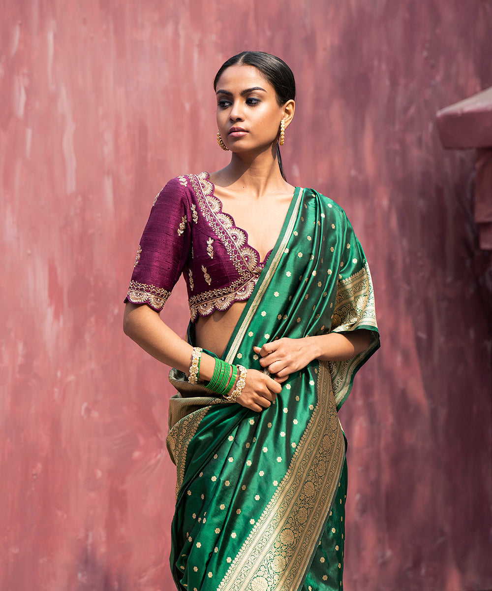 Green_Handloom_Pure_Katan_Silk_Banarasi_Saree_With_Kadhwa_Border_And_Gold_Booti_WeaverStory_01