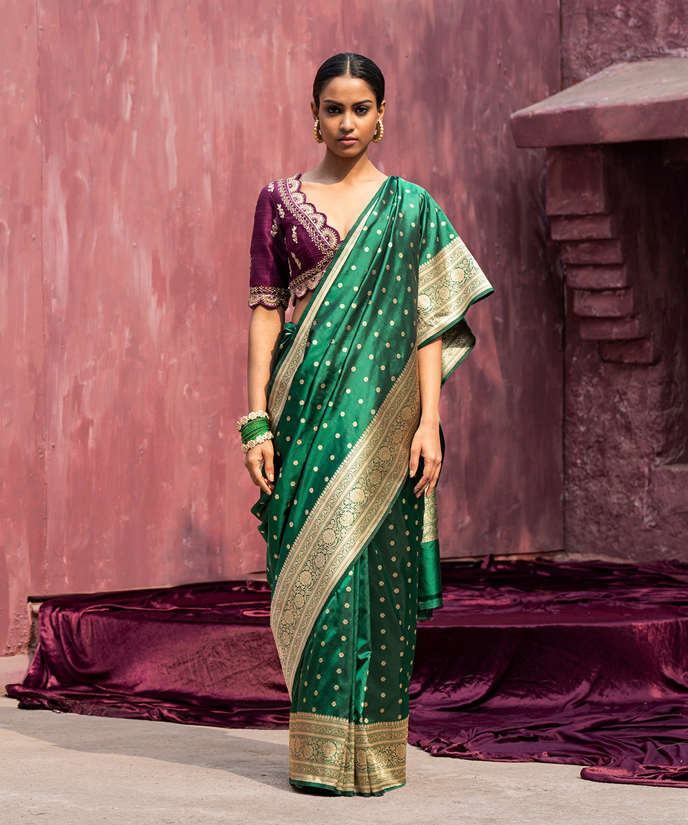 Green_Handloom_Pure_Katan_Silk_Banarasi_Saree_With_Kadhwa_Border_And_Gold_Booti_WeaverStory_02