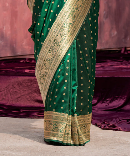 Green_Handloom_Pure_Katan_Silk_Banarasi_Saree_With_Kadhwa_Border_And_Gold_Booti_WeaverStory_04