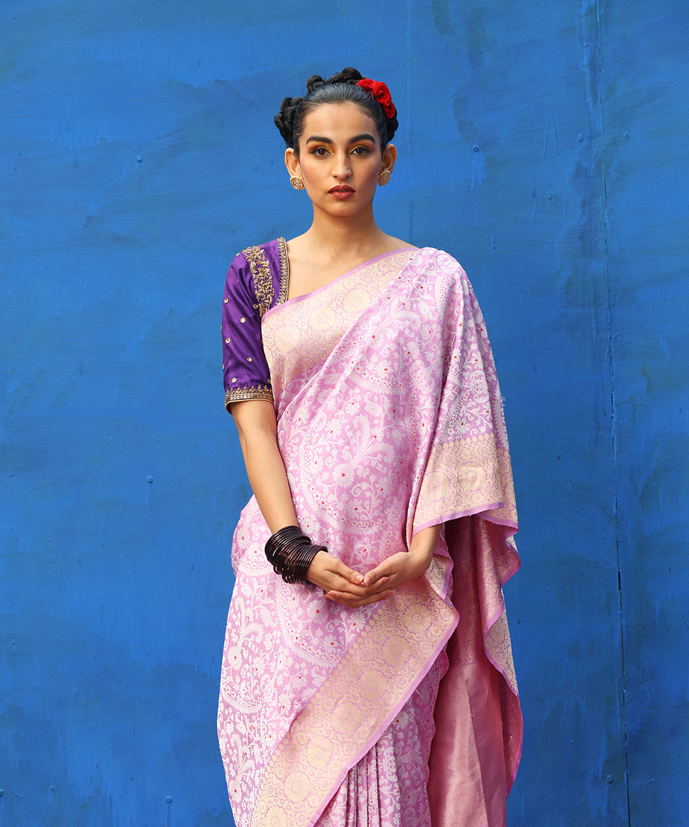 Handloom_Lavender_Pure_Katan_Silk_Banarasi_Saree_With_Kadhwa_Border_WeaverStory_01