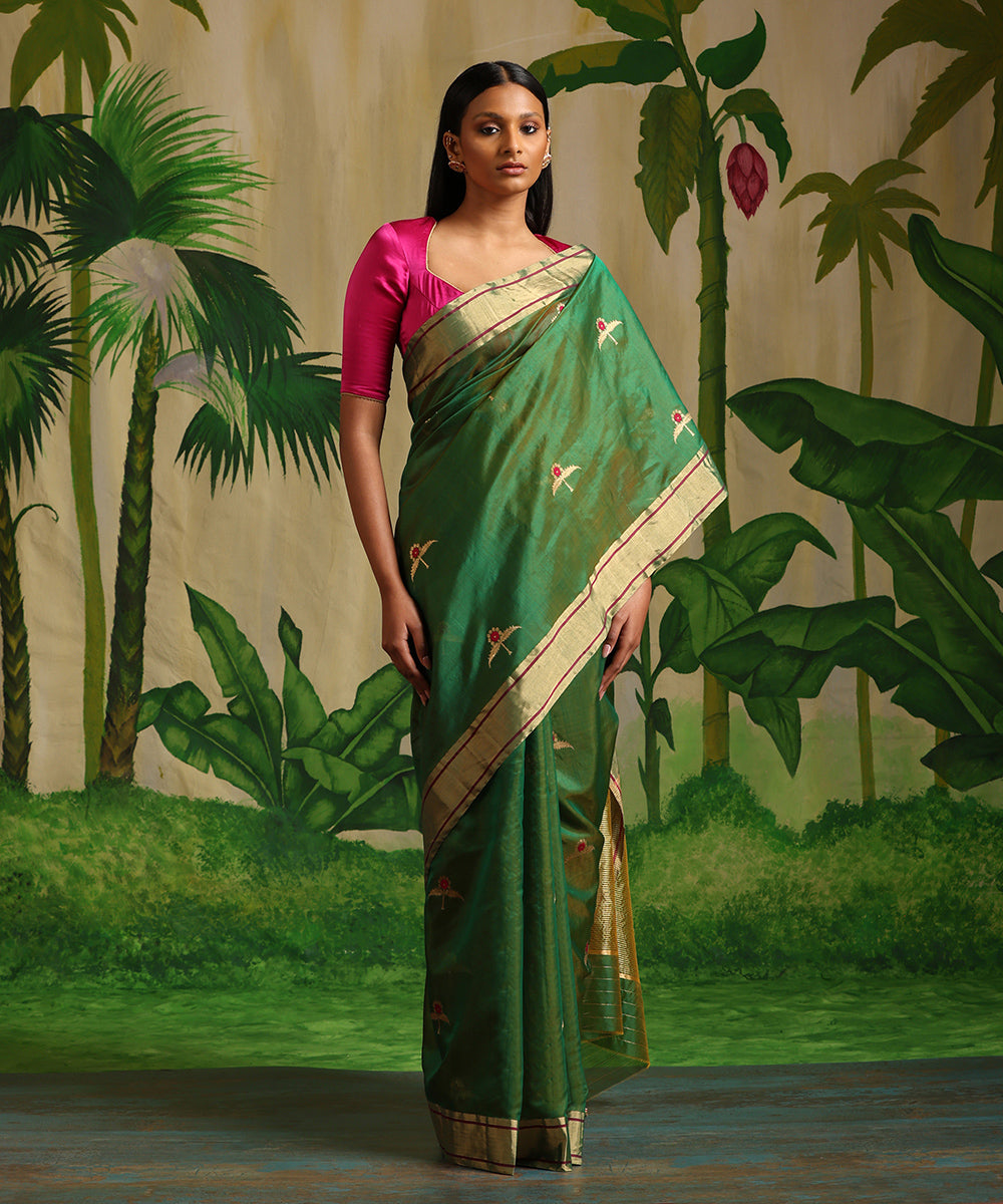 Golden_Green_Handloom_Double_Shade_Pure_Chanderi_Silk_Saree_WeaverStory_02