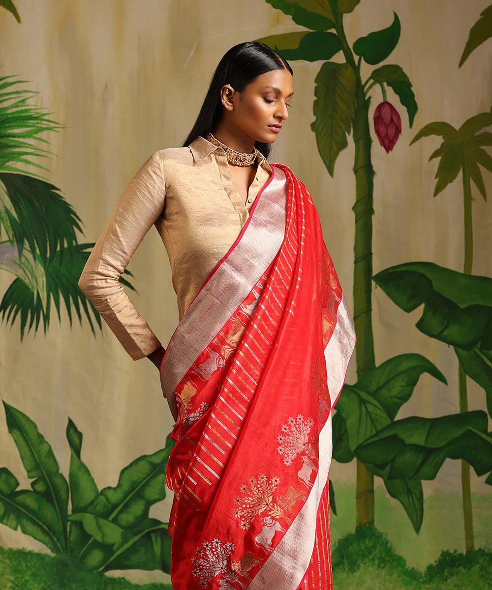 Handloom_Red_Pure_Chanderi_Silk_Saree_With_Shikargah_Border_WeaverStory_01