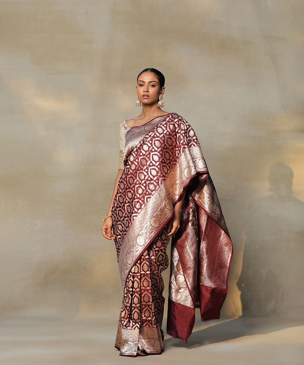 Dark_Wine_Handloom_Pure_Katan_Silk_Banarasi_Saree_With_Cutwork_Jaal_And_Kadhwa_Border_WeaverStory_02