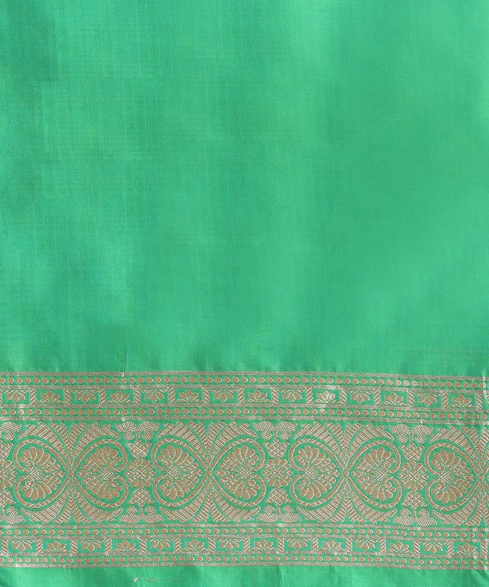 Handloom_Mint_Green_Pure_Katan_Silk_Banarasi_Saree_With_Cutwork_Jaal_WeaverStory_05