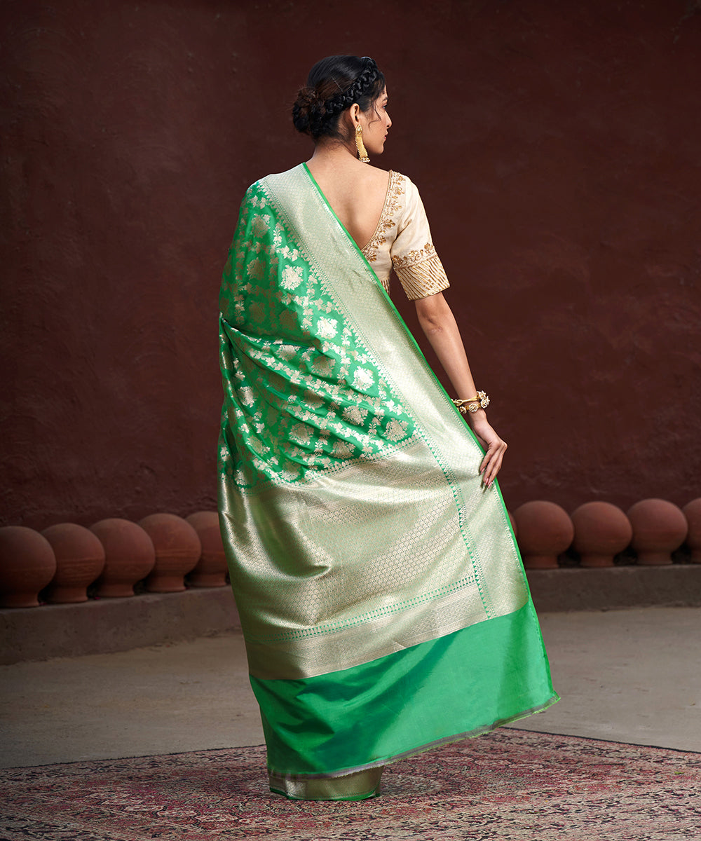 Handloom_Mint_Green_Double_Shade_Pure_Katan_Silk_Banarasi_Saree_WeaverStory_03