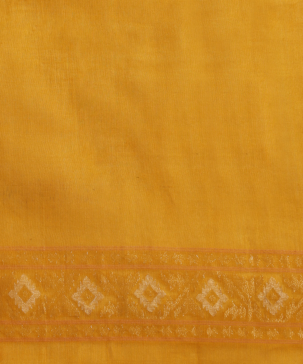 Mustard_Handloom_Pure_Cotton_Jamdani_Plain_Banarasi_Saree_With_Koniya_Design_WeaverStory_05