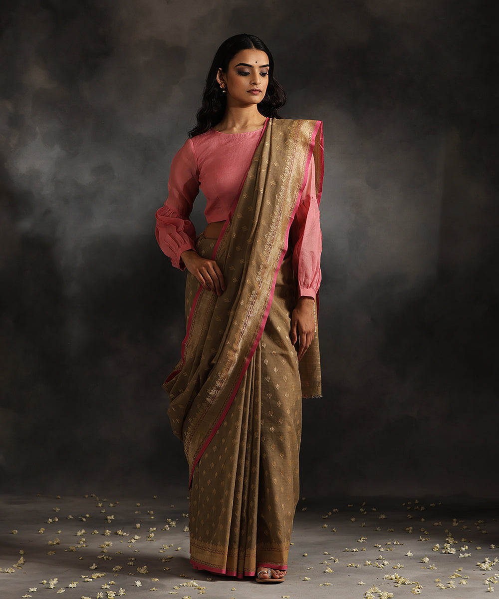 Handloom_Pastel_Khaki_Pure_Cotton_Jamdani_Banarasi_Saree_With_Sona_Rupa_Cutwork_Booti_WeaverStory_02