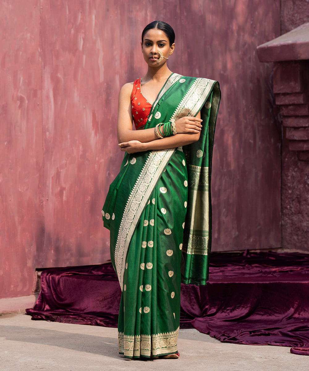 Handloom_Bottle_Green_Pure_Katan_Silk_Banarasi_Saree_With_Chand_Boota_WeaverStory_02