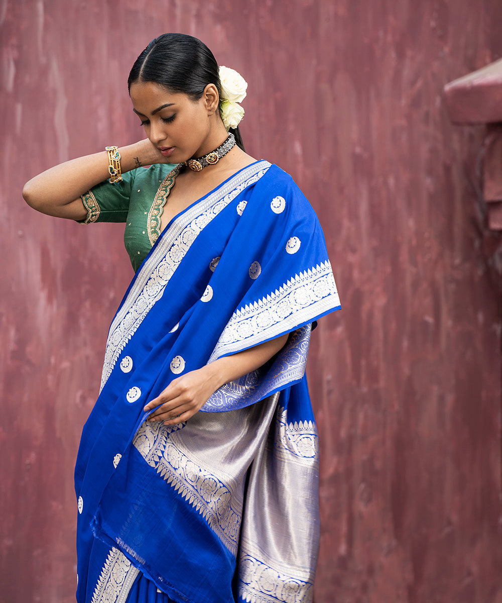 Cobalt_Blue_Handloom_Pure_Katan_Silk_Banarasi_Saree_With_Chand_Boota_WeaverStory_01