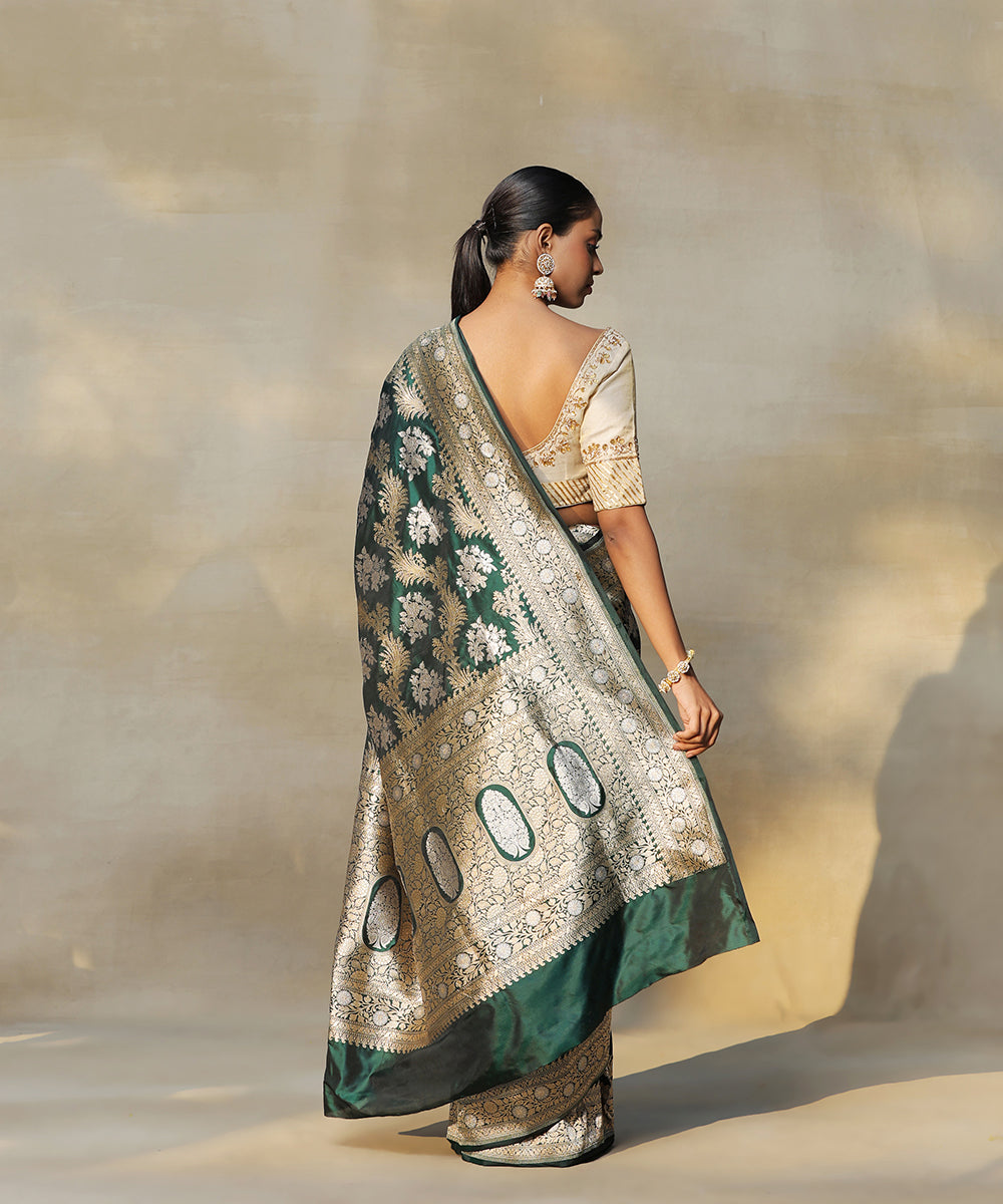 Handloom_Bottle_Green_Pure_Katan_Silk_Banarasi_Saree_With_Sona_Rupa_Jaal_WeaverStory_03