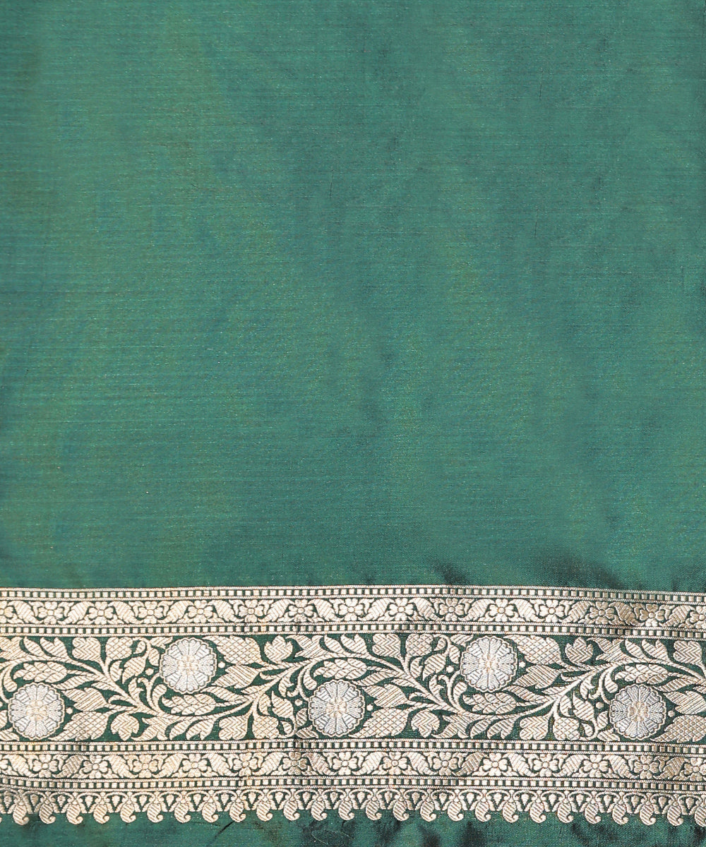 Handloom_Bottle_Green_Pure_Katan_Silk_Banarasi_Saree_With_Sona_Rupa_Jaal_WeaverStory_05