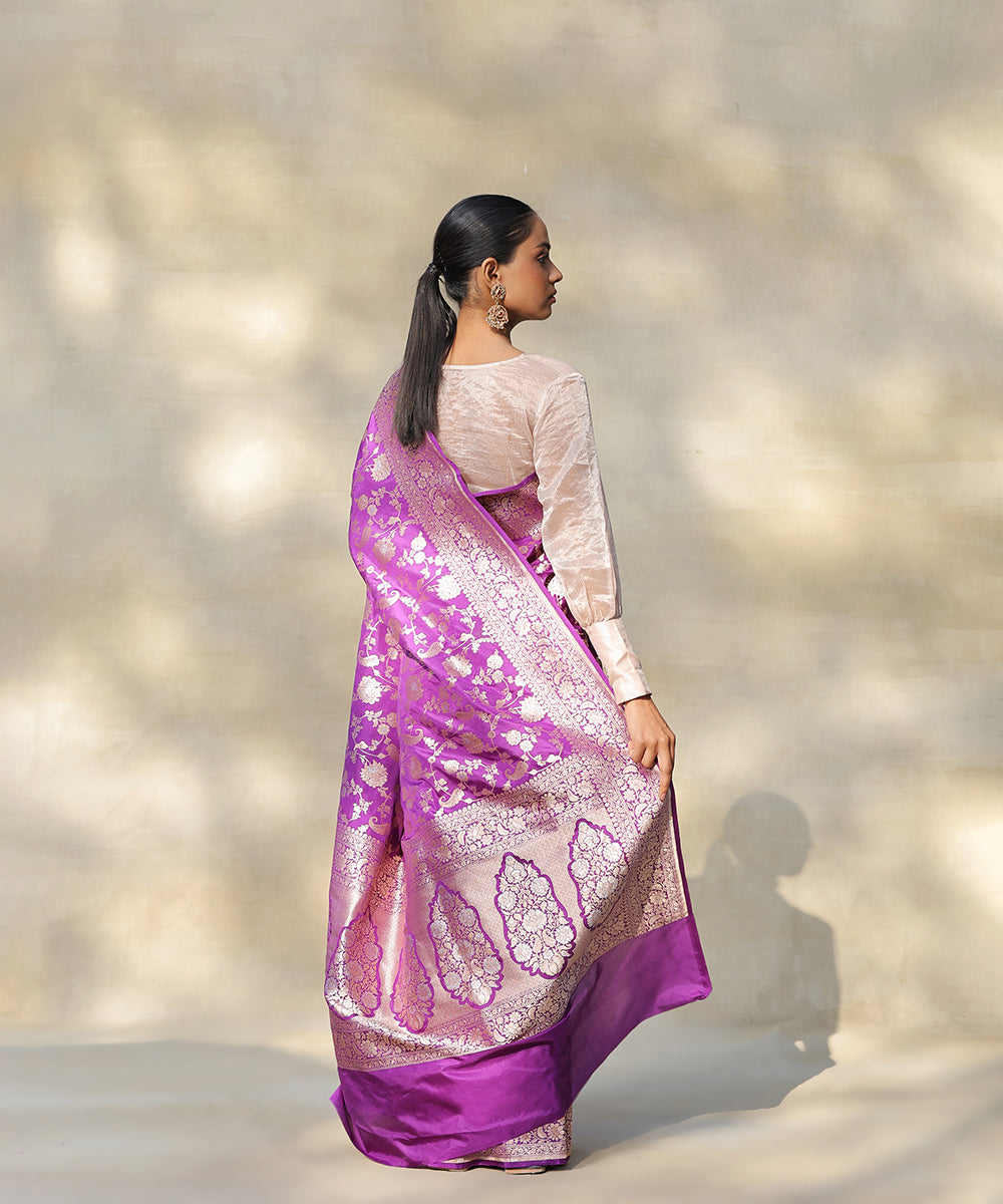 Purple_Handloom_Pure_Katan_Silk_Banarasi_Saree_With_Zari_Floral_Jaal_WeaverStory_03