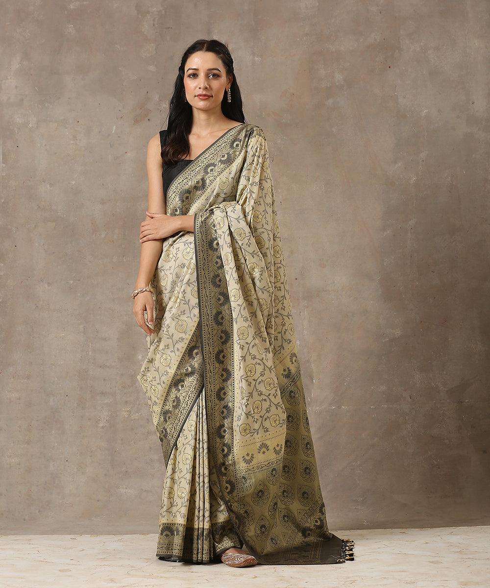 Offwhite_And_Grey_Handloom_Summer_Katan_Georgette_Banarasi_Saree_with_Cutwork_Jaal_WeaverStory_02