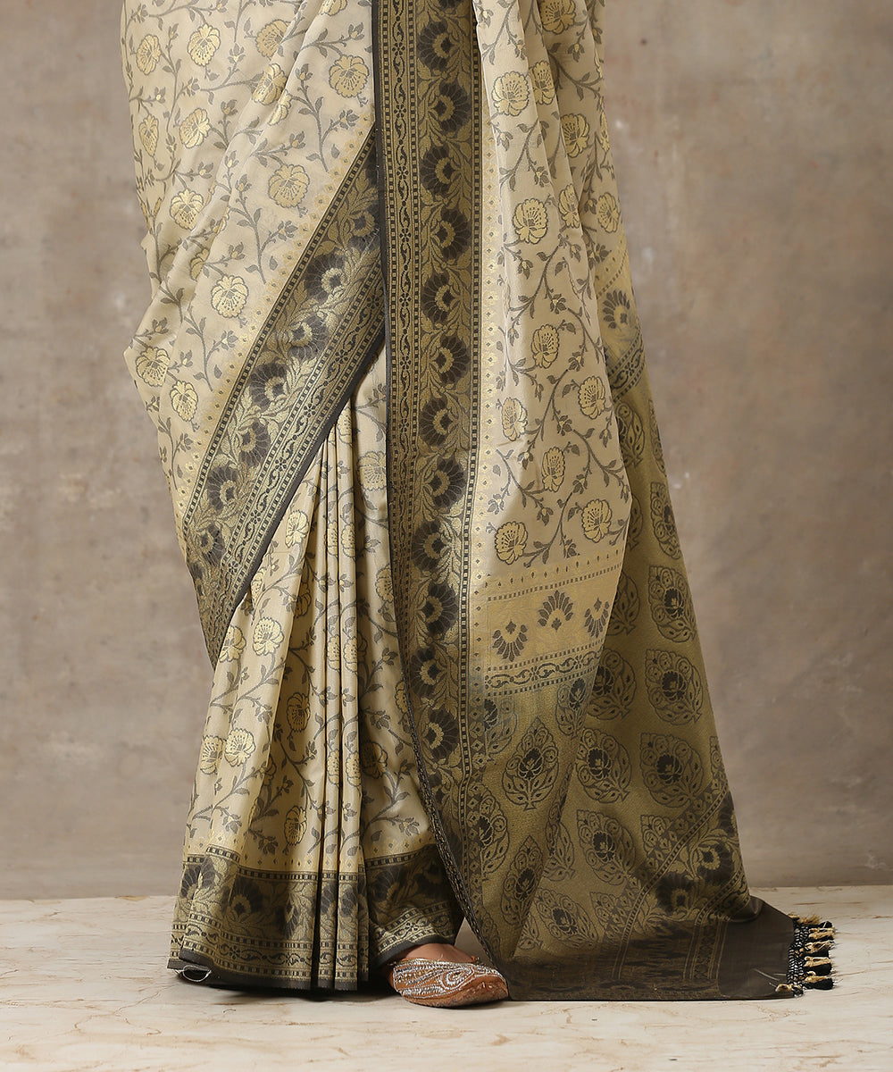 Offwhite_And_Grey_Handloom_Summer_Katan_Georgette_Banarasi_Saree_with_Cutwork_Jaal_WeaverStory_04