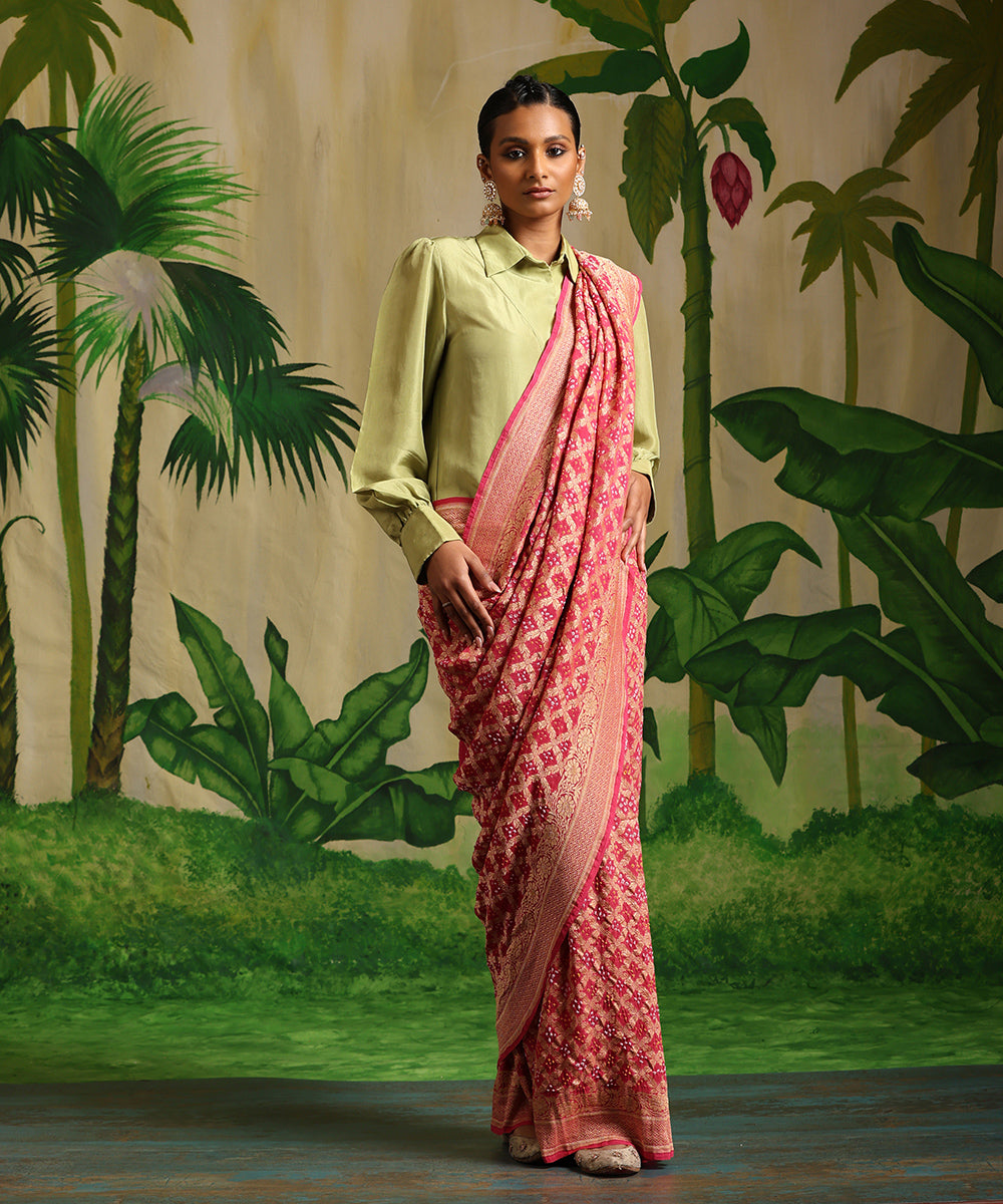 Handloom_Punch_Pink_Pure_Georgette_Banarasi_Bandhej_Saree_With_All_Over_Cutwork_Jaal_WeaverStory_02