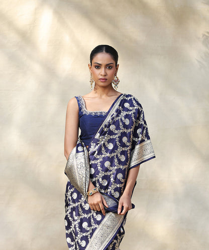 Handloom_Navy_Blue_Pure_Katan_Silk_Banarasi_Saree_With_Double_Zari_Floral_Jaal_WeaverStory_01