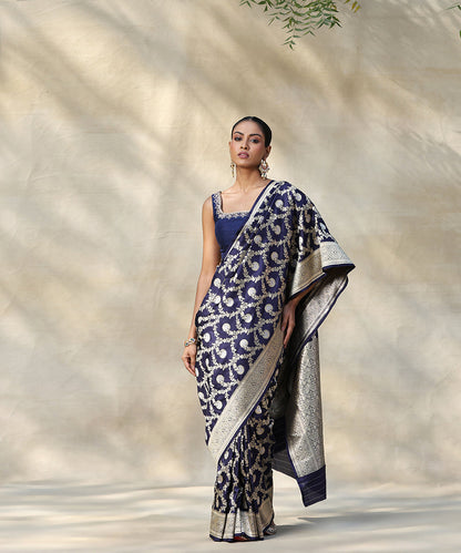 Handloom_Navy_Blue_Pure_Katan_Silk_Banarasi_Saree_With_Double_Zari_Floral_Jaal_WeaverStory_02