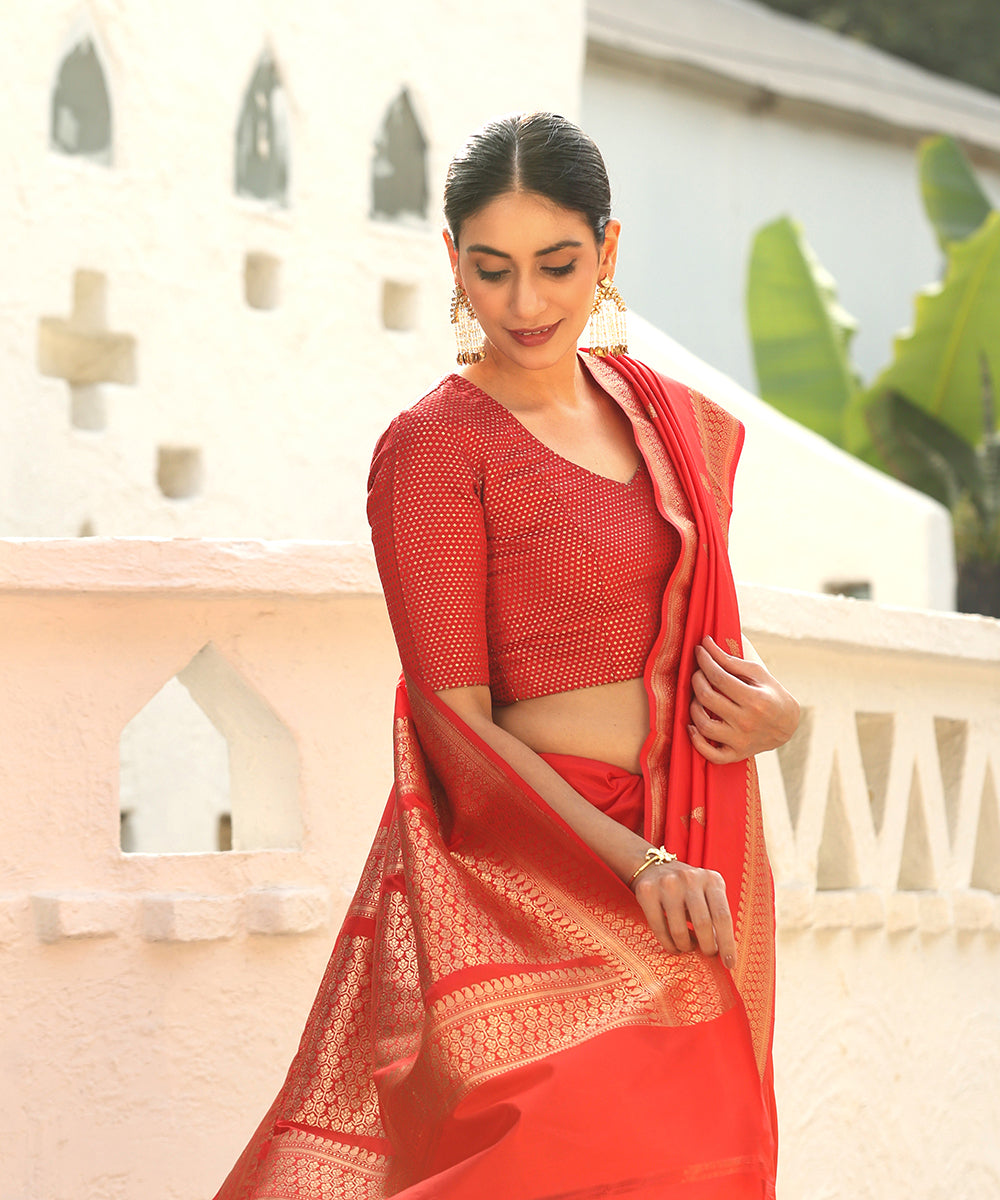 Red_Handloom_Pure_Katan_Silk_Banarasi_Saree_With_Zari_Booti_And_Border_WeaverStory_01